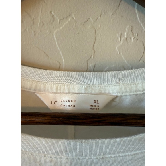 Lauren Conrad‎ White Puff Sleeve Blouse | Size XL | Feminine & Fresh - Picture 3 of 4